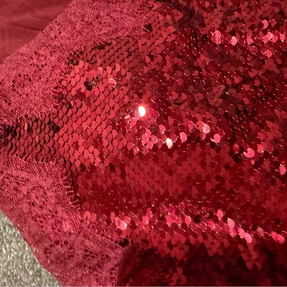 CAMI sequin top - Picture 3 of 4